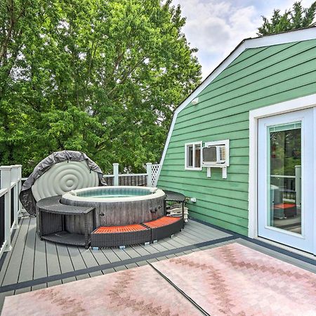 Epic Brunswick Apartment, Deck With Private Hot Tub! Екстер'єр фото