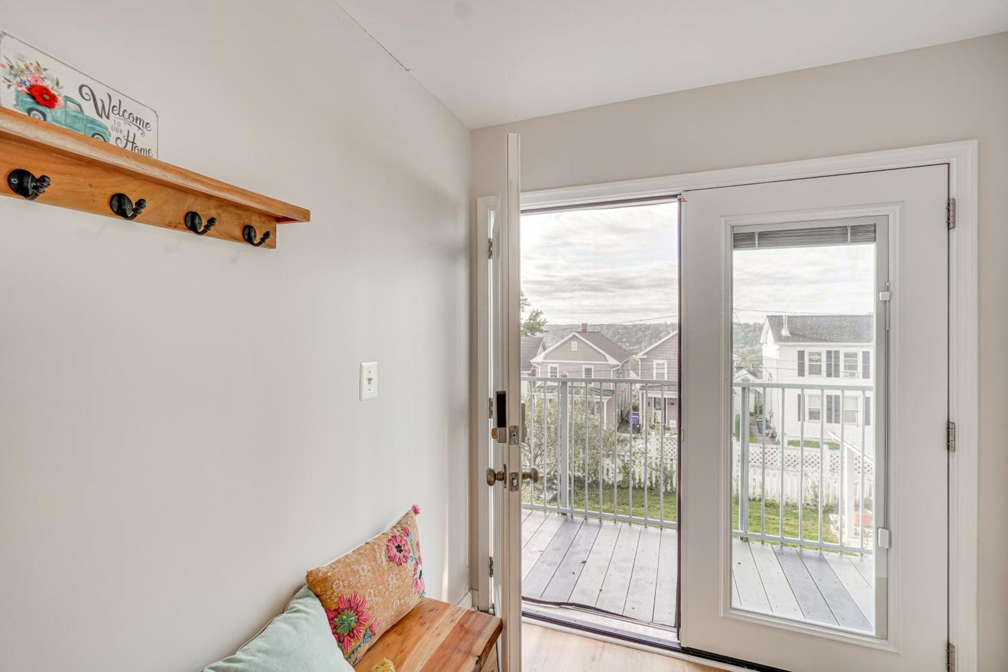 Epic Brunswick Apartment, Deck With Private Hot Tub! Екстер'єр фото